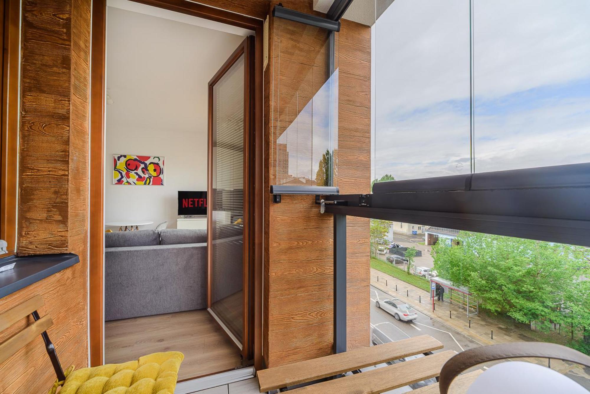 Cozy On Grzybowska Street With Parking